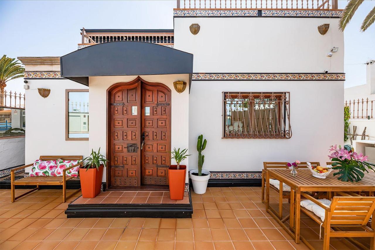 Villa Corralejo Bay Beachfront Corralejo By Holidays Home Exterior foto